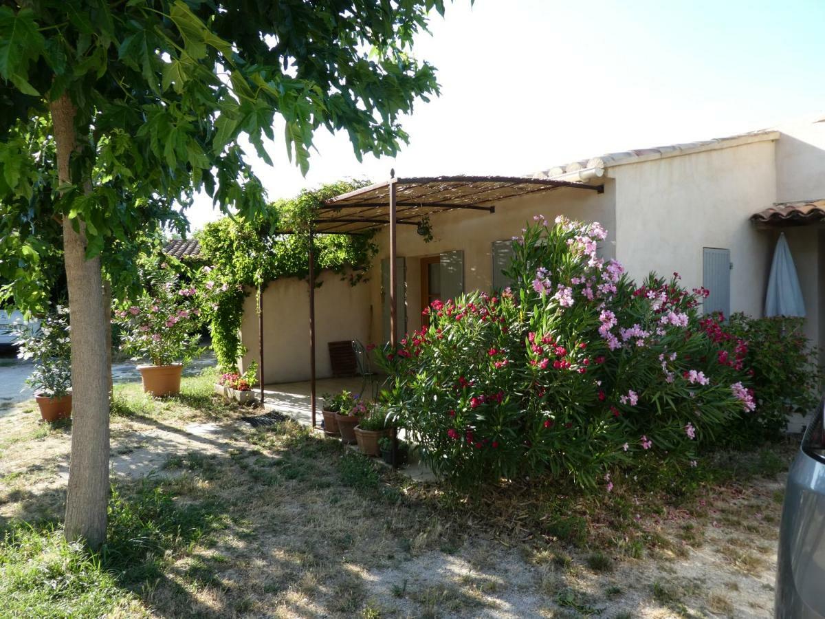 Les Biguieres Guest House Maubec  Exterior photo